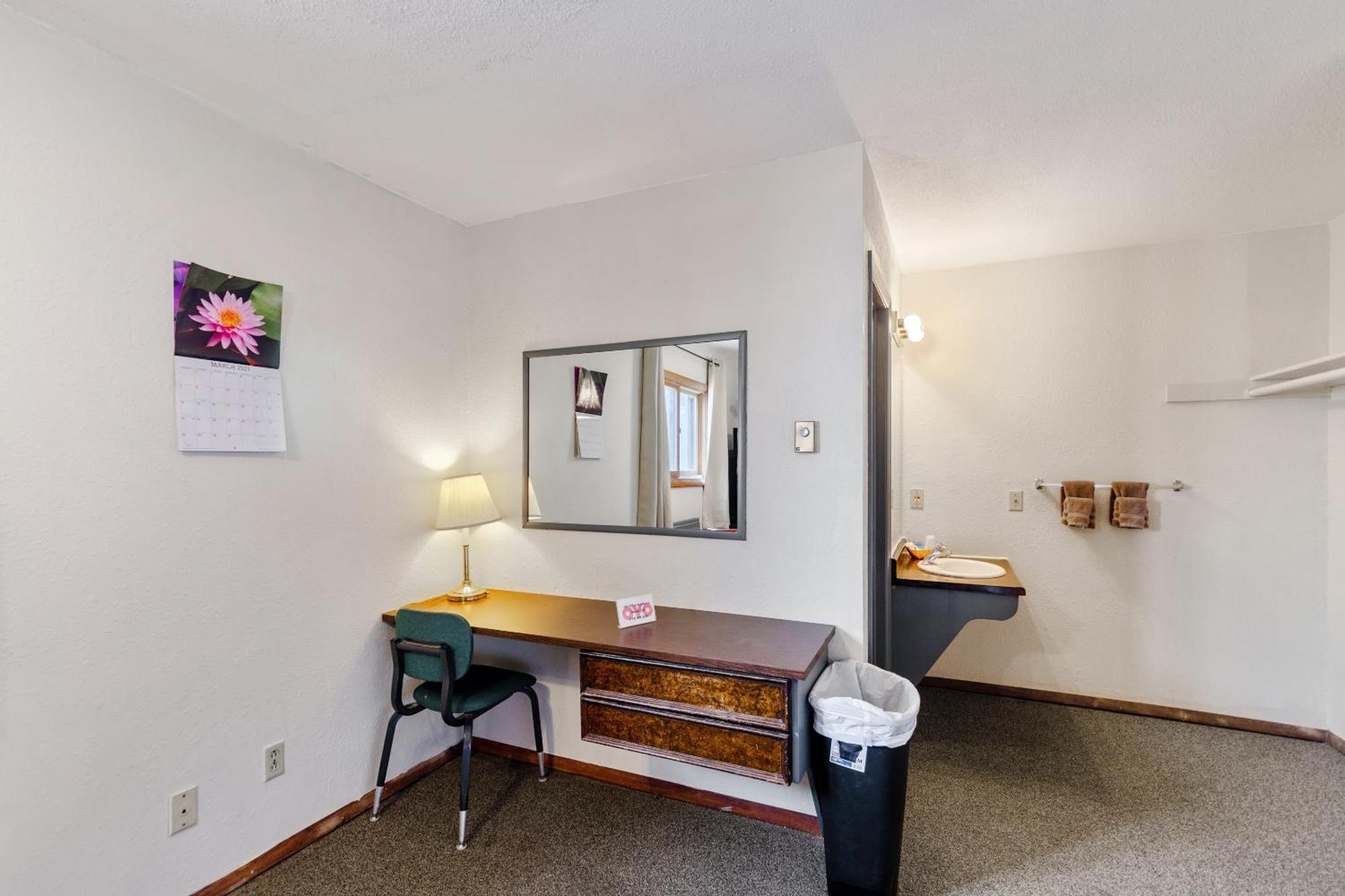 Oyo Hotel Cheyenne Wells - Us 40 Bagian luar foto